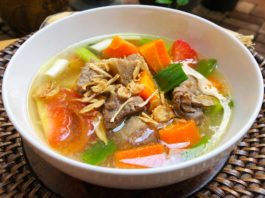 Sop Buntut: Indonesian Oxtail Soup