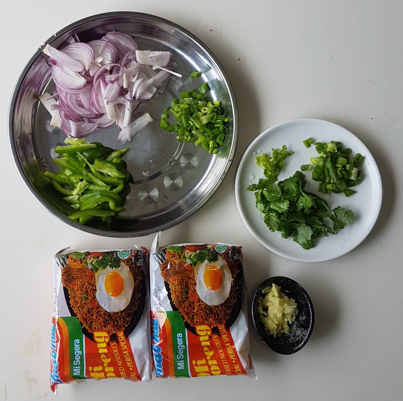 Indian-Chinese Style Fried Indomie 'Hakka Noodle' ingredients