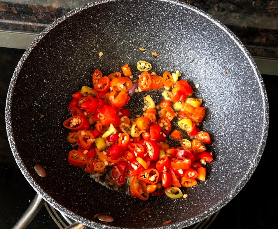 fry the chillies